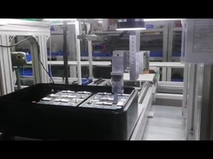 Het aan de muur bevestigde lassen van de celrobot